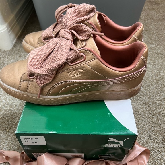 Puma - Picture 3 of 5